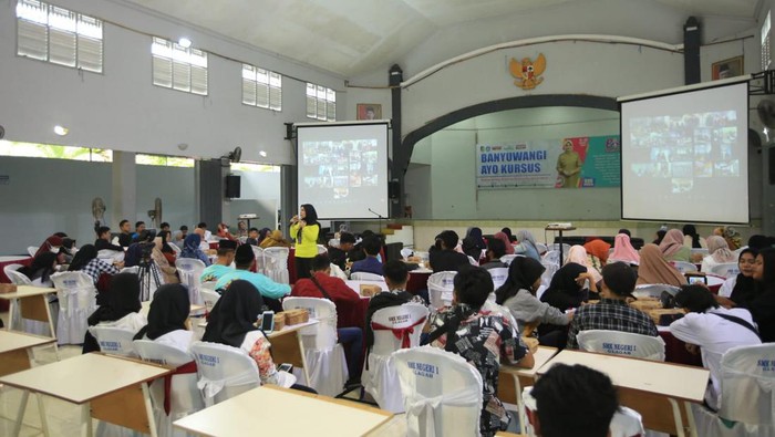 Ikut Kursus Gratis Aneka Keterampilan, Warga Banyuwangi Siap Ciptakan Bisnis Baru