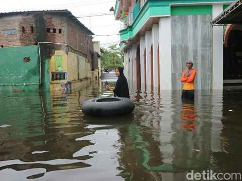 Kondisi banjir di Desa Jati Wetan, Kecamatan Jati, Kabupaten Kudus, Sabtu (16/3/2024).