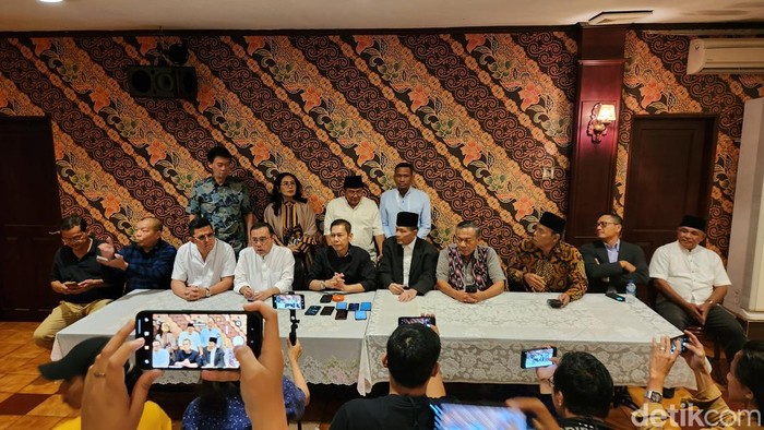 Konferensi pers MKGR (Adrial/detikcom).
