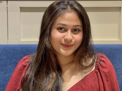 7 Foto Layla Syafira, Anak Pelawak Kadir yang Dipuji Netizen Bak Putri Arab