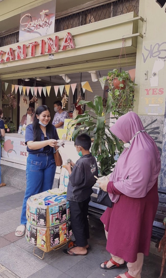 Tak banyak foto yang diunggah Layla Syafira di Instagram. Ia juga tak pernah memamerkan fotonya bersama Kadir. Foto: Dok. Instagram, YouTube Transmedia