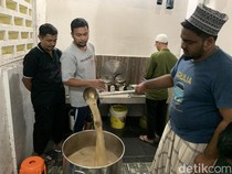 Nikmatnya Berburu Bubur Sop-Cha Khas India di Masjid Jamik Kebun Bunga Medan