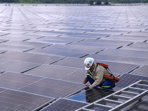 Basuki Ajak Menteri Energi Tajikistan Kerja Sama Pengembangan PLTS Terapung