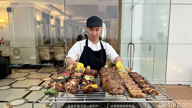 Menu Iftar di The Trans Luxury Hotel.