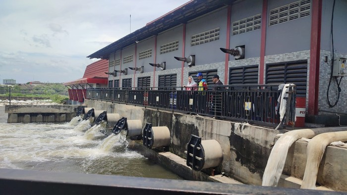 Pemkot Semarang Akan Bersihkan Saluran Air dari Sampah