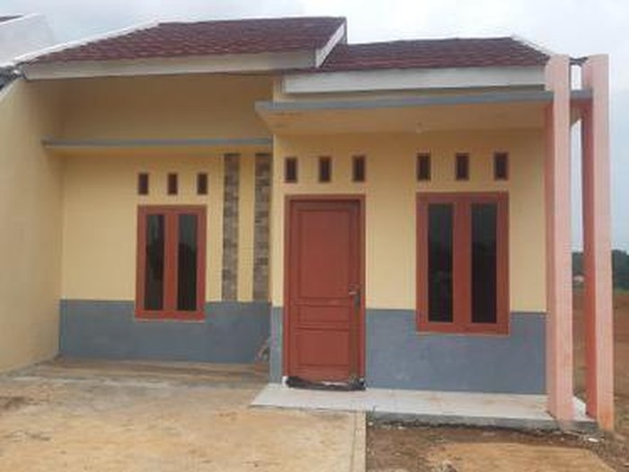 Tampilan depan rumah di Perumahan Kotabumi Residence