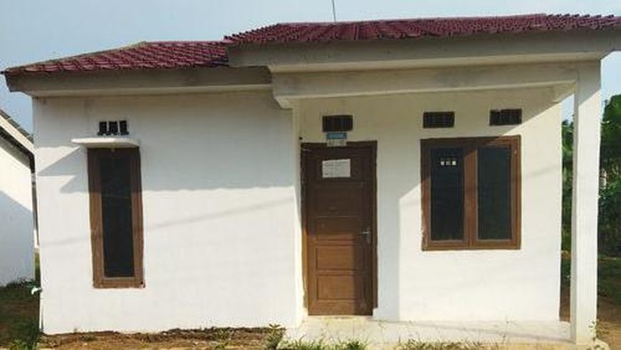 Tampilan depan rumah di Perumahan PNS Jenganan Sikep