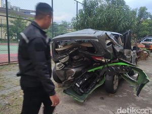 Diperiksa Polisi, Sopir Porsche yang Tabrak Livina Akui Ngebut
