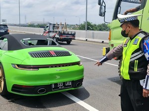 Harga dan Spesifikasi Porsche yang Tabrak Livina di Jalan Tol