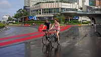 CFD pertama di bulan Ramadan ini tampak sepi oleh aktivitas warga yang berolahraga.