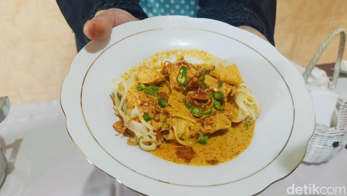 Ragit kuah kari menu yang ada hanya saat Ramadan