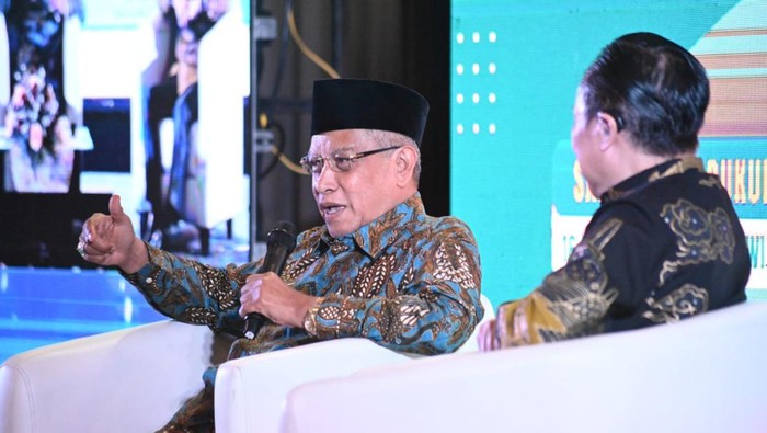 Semangat Pluralisme Menjaga Kebhinekaan di Kehidupan yang Harmonis Sekolah Tinggi Agama Budha Nalanda menggelar talkshow bertajuk Semangat Pluralisme Untuk Merawat Bhineka Tunggul Ika dengan pembicara Said Aqil Siroj.