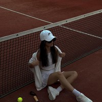 Melihat berbagai komentar nyinyir, Sofia pun tak jarang berbagi kata-kata motivasi kepada para follower. Ketika disebut hanya menikah untuk uang, ia pun tidak mengelaknya.  Foto: Instagram Sofia Kralow