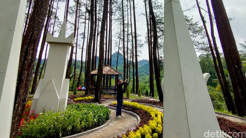 Suasana di Menoreh Dreamland, Kalurahan Jatimulyo, Kapanewon Girmulyo, Kulon Progo, Sabtu (16/3).