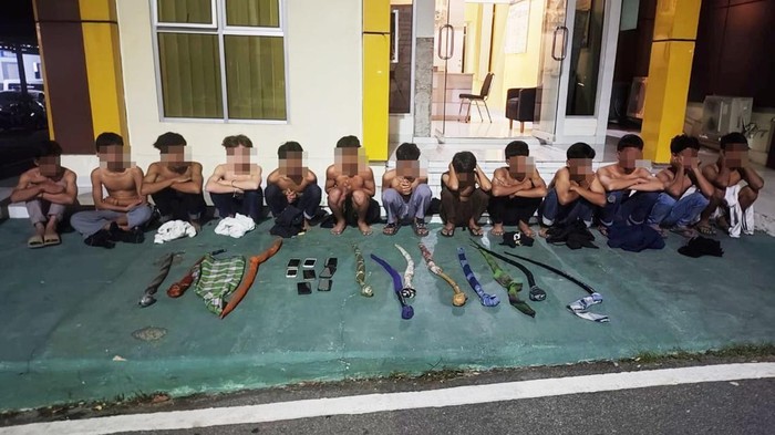 Tampang puluhan pelajar diamankan polisi karenaa diduag hendak tawuran perang sarung.