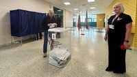 Pilpres ini diikuti oleh empat capres yakni Vladimir Putin sebagai capres petahana dan independen, kemudian Vladislav Davankov dari Partai Rakyat Baru, lalu Leonid Slutsky dai Partai Demokrat Liberal Rusia (LDPR), dan Nikolay Kharitonov dari Partai Komunis Federasi Rusia (CPRF).  