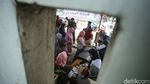 Antusias Warga Tambun Beli Beras Murah SPHP