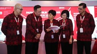 Direktur OCBC Ka Jit, Direktur OCBC Johanes Husin, Presiden Direktur OCBC Parwati Surjaudaja, Direktur OCBC Hartati, dan Direktur OCBC Andrae Krishnawan di acara paparan publik RUPST PT OCBC NISP Tbk, Senin (18/3/2024).