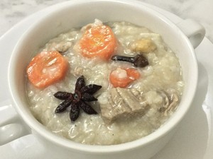 Bubur Sop dan Cha, Menu Buka Puasa Ikonik di Masjid Jamik Kebun Bunga Medan