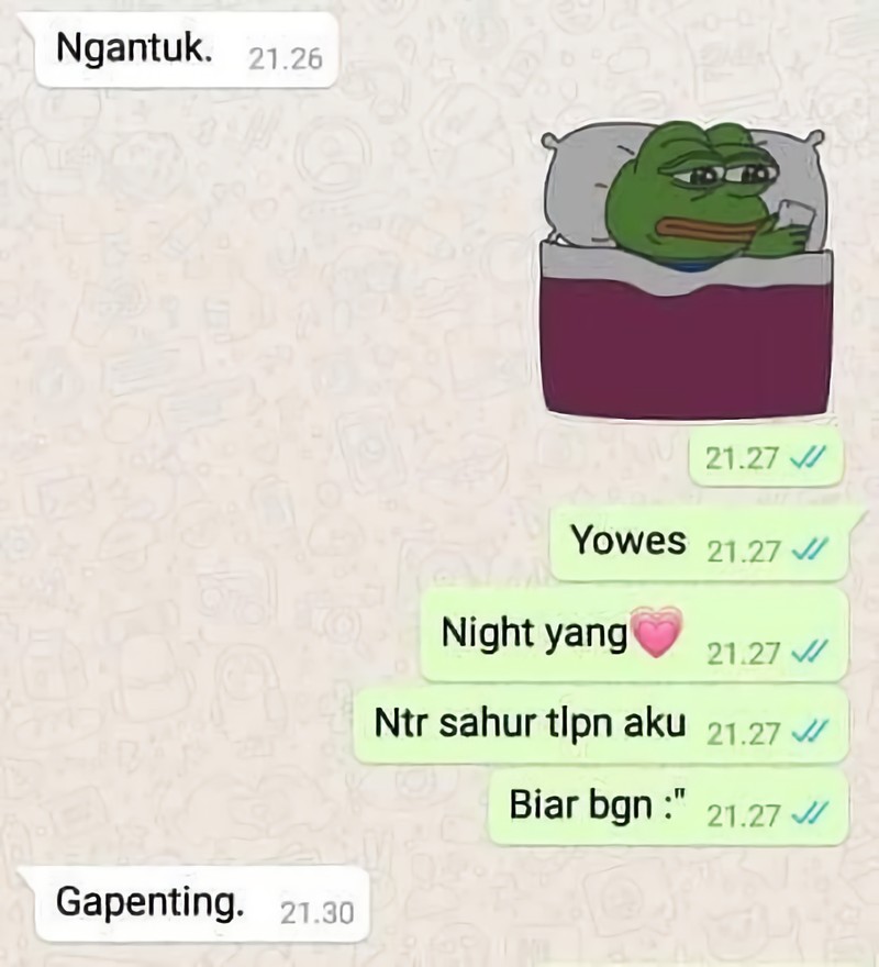 Dibangunin sahur bisa menyenangkan atau sebaliknya. Kamu tim yang suka dibangunin atau lebih pilih pasang alarm sendiri?
