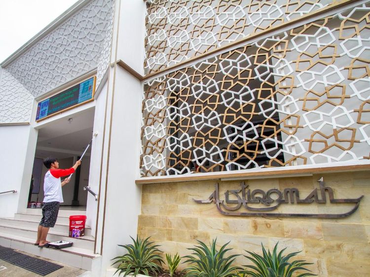 Aksi Nyata untuk Cerahkan Sarana Ibadah di Indonesia