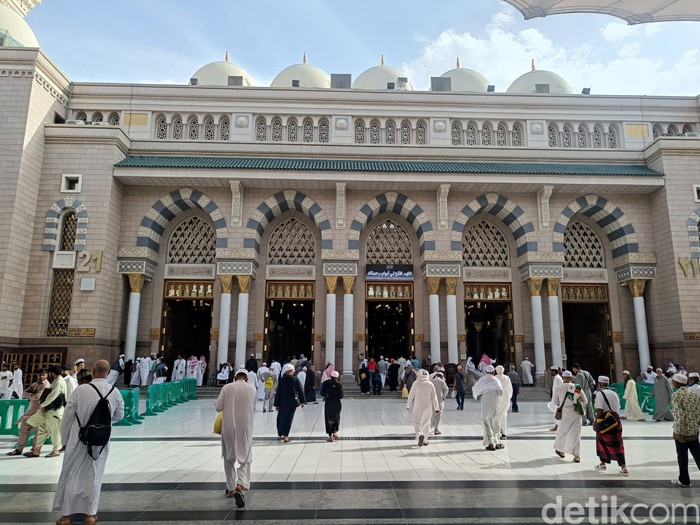 Foto-foto Buka Puasa di Madinah