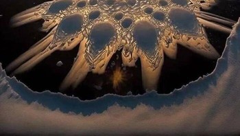 Terbentuknya Bunga Es Merupakan Fenomena Alam Yang Indah Di Kawasan Great Lakes Amerika Utara Foto: Demilked