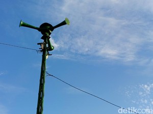 Berbunyi Sendiri Malam-malam, Sirine Plengkung Gading Diduga Korsleting