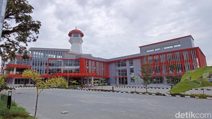 Gedung Menara Payung di Palopo.