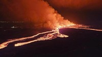 Lokasi letusan gunung berapi di Islandia merupakan tempat yang sama dengan letusan sebelumnya, pada 8 Desember 2023, yaitu di dekat ibu kota Islandia, Reykjavik. (Iceland Civil Defense via AP)