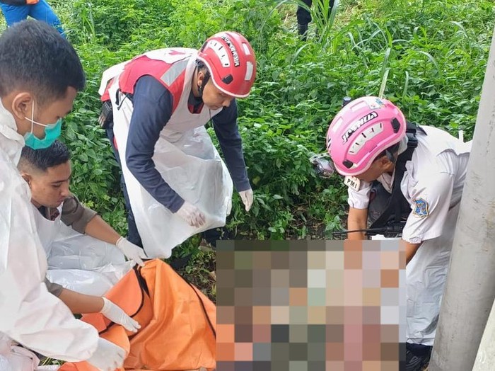 Jenazah tanpa identitas ditemukan di bawah Tol Waru