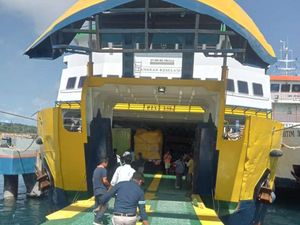 Pelayaran di NTT Dibuka Kembali Setelah Cuaca Kondusif