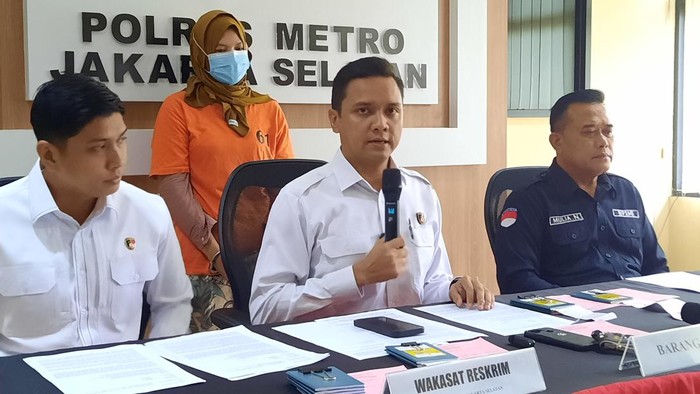 Konferensi pers di Polres Metro Jaksel (Annisa/detikcom)