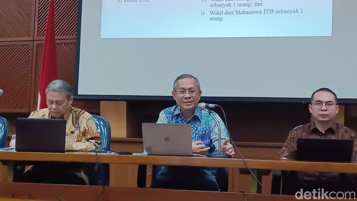 Konferensi pers tahapan pemilihan MWA ITB periode 2024-2029