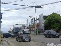 7 Lampu Lalu Lintas di Kupang Mati, Pengendara Nyaris Bertabrakan