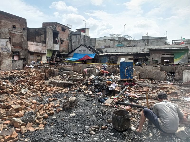 Lokasi kebakaran di Palmerah, Jakarta Barat, dipasangi garis polisi (Taufiq/detikcom)