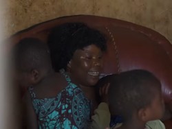 8 Potret Wanita Tersubur yang Punya 44 Anak, Urus Sendiri Tanpa Suami