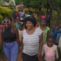 Mariam adalah wanita kelahiran 25 Desember 1980 asal Uganda. Dilaporkan Mariam pertama kali menikah di usia yang sangat muda hingga tidak pernah masa kecil yang bahagia. Malangnya lagi Mariam diperlakukan dengan buruk dengan suaminya saat itu yang berusia 40 tahun. Foto: Dok. YouTube Drew Binsky