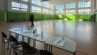 Di Rusia, pendidikan menjadi salah satu rahasia keunggulan SDM, yang dimulai dari standar tinggi di Sekolah Dasar Negeri dari Pemerintah, yang berlangsung selama 4 tahun dan gratis.
