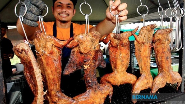 Menu Daging Kelinci Panggang Laris Manis Saat Ramadan di Malaysia Menu Daging Kelinci Panggang Laris Manis Saat Ramadan di Malaysia