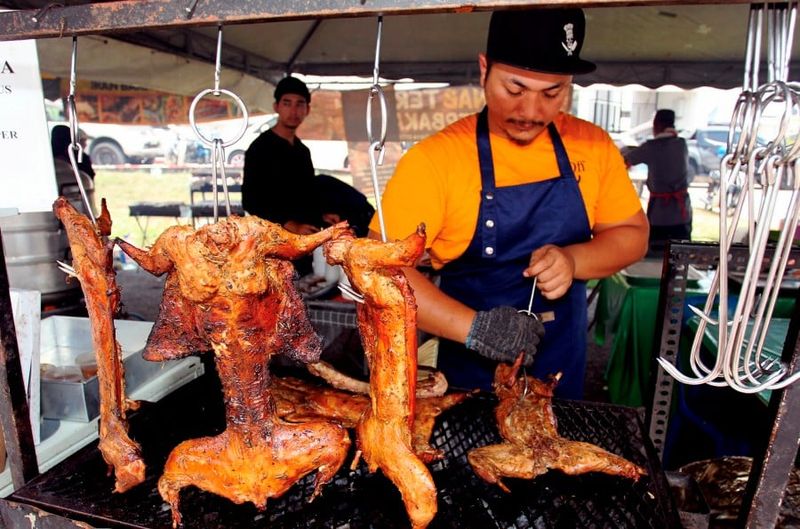 Menu Daging Kelinci Panggang Laris Manis Saat Ramadan di Malaysia