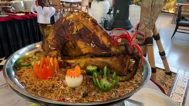 Menu Al Jazeerah Signature Restaurant & Lounge Bali, kambing duduk, Sabtu (16/3/2024). Menu khas Timur Tengah ini bisa dipesan untuk berbuka puasa.