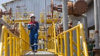 Lokasi tersebut terletak di antara hamparan hutan kayu putih selatan Kabupaten Indramayu, Jawa Barat. Peningkatan kapasitas daya tampung minyak dan gas yang disuplai langsung dari beberapa sumur pengeboran, tentunya memiliki resiko yang tinggi di stasiun pengumpul tersebut.
