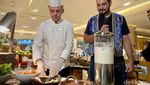 Bisa Cicip Tavuk Doner dan Es Krim Turki yang Atraktif di Sini