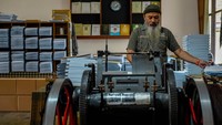 Percetakan ini mampu memproduksi 200 - 300 set Al-Quran braille yang didistribusikan ke berbagai masjid, majelis taklim serta lembaga di seluruh Indonesia.  