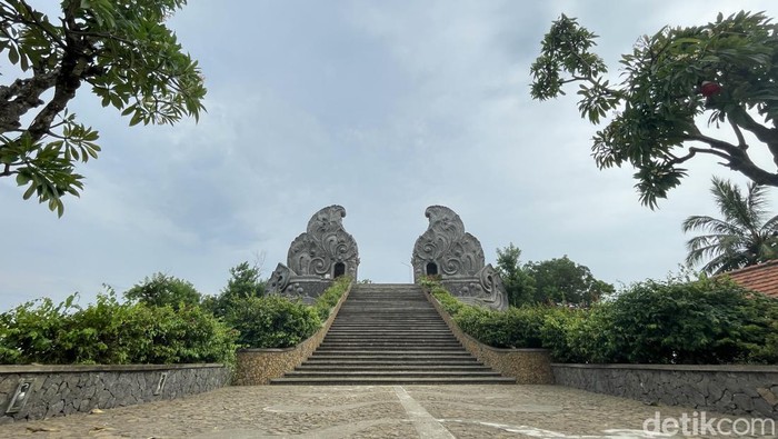 Pura Bukit Gumang, Karangasem