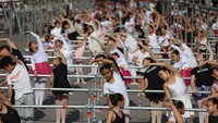Ratusan penggemar balet memenuhi Zocalo di Mexico City.