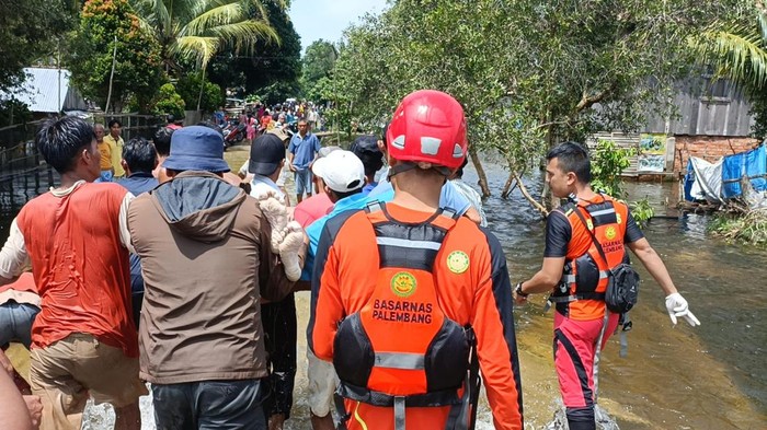 Remaja yang hanyut saat berenang di Sungai Ogan Ilir ditemukan tewas.