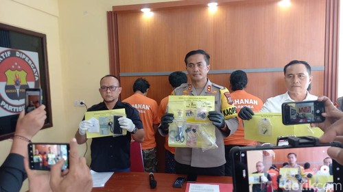 Polres Buleleng saat merilis pengungkapan kasus peredaran narkoba di Mapolres Buleleng, Senin (18/3/2024).