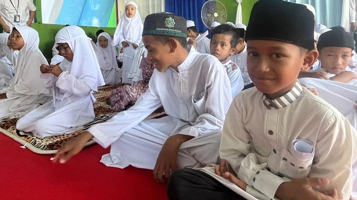 Safari Ramadan BUMN Berbagi Sesama yang Membutuhkan Dalam rangka Ramadan, sekaligus sebagai rangkaian peringatan HUT ke-54 pada tanggal 1 Juli 2024 mendatang, PT Jamkrindo melakukan kegiatan Safari Ramadan di beberapa daerah.